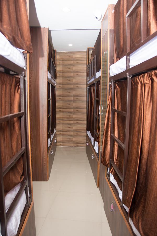 Padne Dormitory Mumbai Bagian luar foto